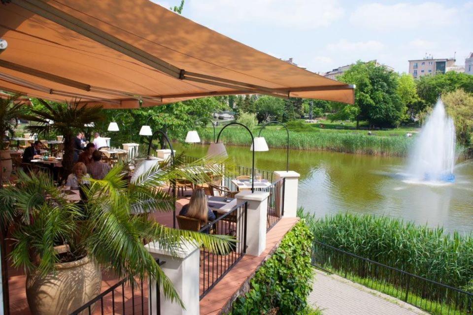 Downtown Buda Homes Relax บูดาเปสต์ ภายนอก รูปภาพ